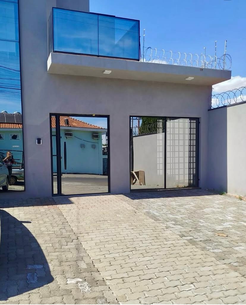 Instalação de vidro temperado pela equipe Moldu Box